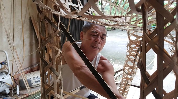 Thâm nhập thủ phủ bán sổ đỏ, chân dài cho người cõi âm