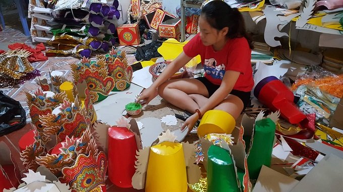 Thâm nhập thủ phủ bán sổ đỏ, chân dài cho người cõi âm