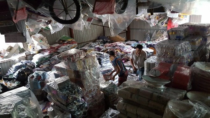 Thâm nhập thủ phủ bán sổ đỏ, chân dài cho người cõi âm