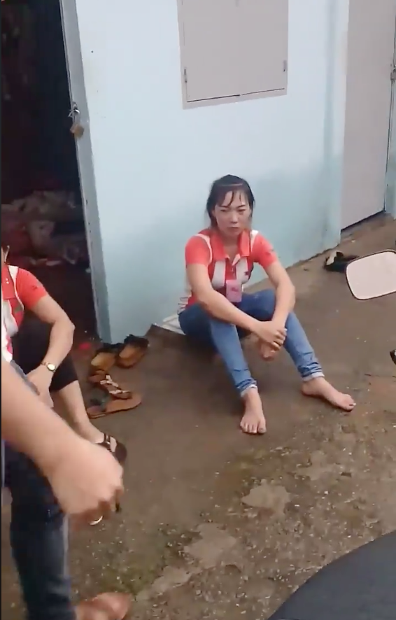 Bình Dương: Kẻ trộm phá cửa 3 phòng trọ, người thuê trọ ngồi khóc bất lực vì bị mất hết tài sản cá nhân