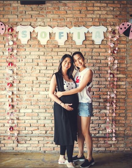 Lộ ảnh cận cảnh hiếm hoi của hai con cưng nhà Tăng Thanh Hà - Louis Nguyễn Lộ ảnh cận cảnh hiếm hoi của hai con cưng nhà Tăng Thanh Hà - Louis Nguyễn