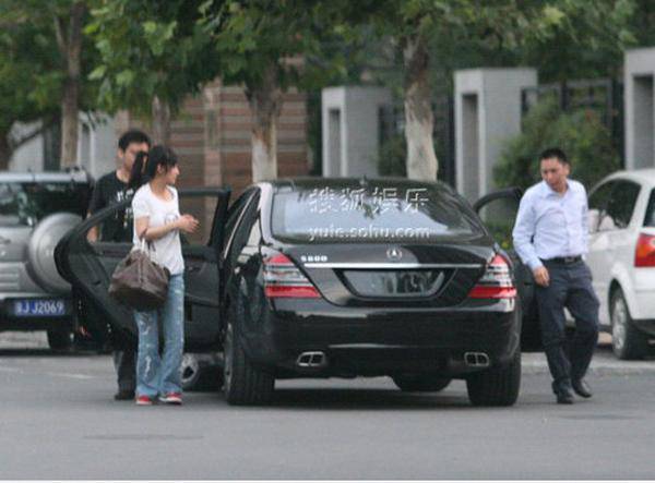 Tứ Đại Hoa Đán Cbiz: Ngoài Châu Tấn, 3 người còn lại chưa từng được một lần mặc váy cô dâu