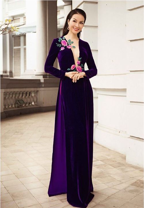 Áo dài Việt lai áo tắm, cúp ngực, hở lưng: Phản cảm, lố lăng?