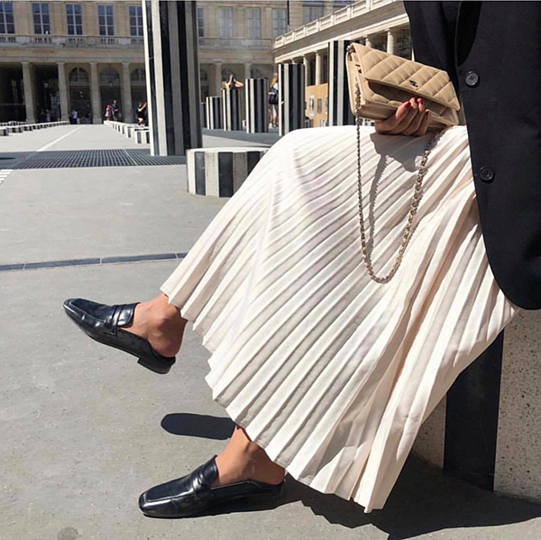 Phối đồ đa dạng cùng một kiểu chân váy