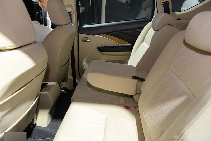 Ảnh Mitsubishi Xpander: Giá tốt, thiết kế đẹp, động cơ nhỏ