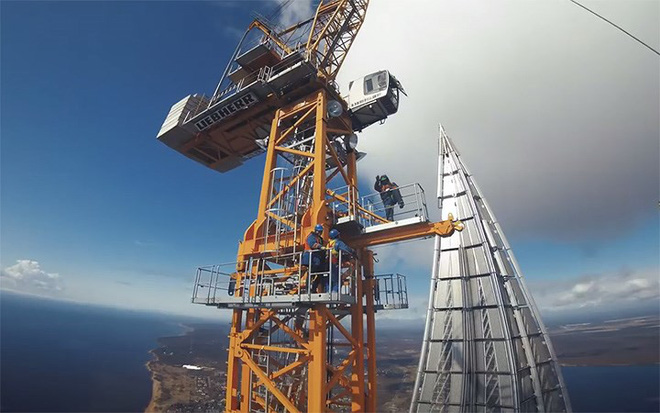 Ảnh: Chóng mặt với tòa tháp cao nhất châu Âu sắp hoàn thành tại Nga