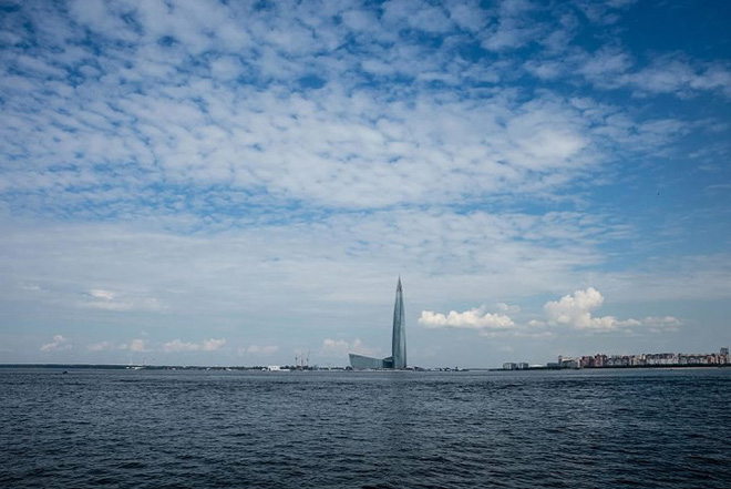 Ảnh: Chóng mặt với tòa tháp cao nhất châu Âu sắp hoàn thành tại Nga