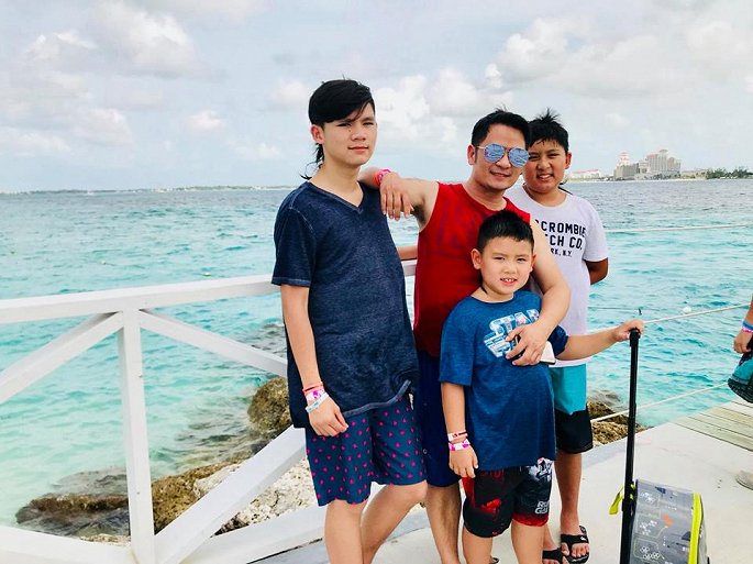 Ly hôn nhiều năm, Bằng Kiều và vợ cũ vẫn đi du lịch cùng nhau