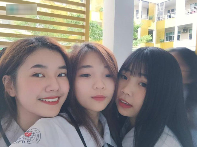 Cố soi bảng tên để tìm danh tính nữ sinh xinh đẹp, dân mạng vấp phải cú lừa khá bất ngờ Cố soi bảng tên để tìm danh tính nữ sinh xinh đẹp, dân mạng vấp phải cú lừa khá bất ngờ