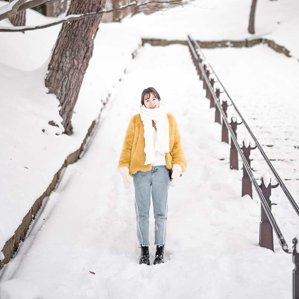 Sống ảo như hot girl số một Thái Lan: Đứng vào đâu cũng có ảnh đẹp