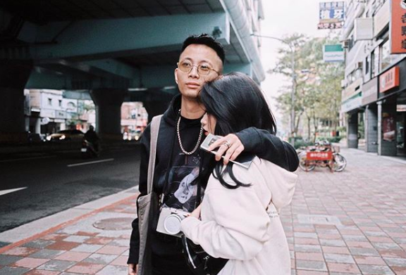 Cận cảnh nhan sắc xinh đẹp và vóc dáng quyến rũ đốt mắt của vợ sắp cưới rapper Rhymastic Cận cảnh nhan sắc xinh đẹp và vóc dáng quyến rũ đốt mắt của vợ sắp cưới rapper Rhymastic