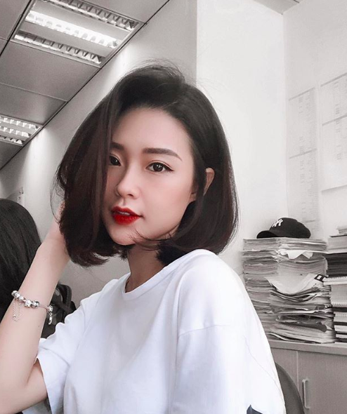 Cận cảnh nhan sắc xinh đẹp và vóc dáng quyến rũ đốt mắt của vợ sắp cưới rapper Rhymastic Cận cảnh nhan sắc xinh đẹp và vóc dáng quyến rũ đốt mắt của vợ sắp cưới rapper Rhymastic