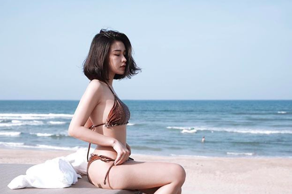 Cận cảnh nhan sắc xinh đẹp và vóc dáng quyến rũ đốt mắt của vợ sắp cưới rapper Rhymastic Cận cảnh nhan sắc xinh đẹp và vóc dáng quyến rũ đốt mắt của vợ sắp cưới rapper Rhymastic