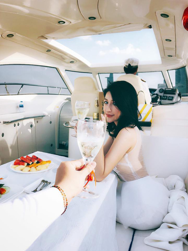 Hậu đám hỏi với bạn trai doanh nhân, Vân Navy khoe nhẫn cưới kim cương 169 triệu làm dân mạng lác mắt