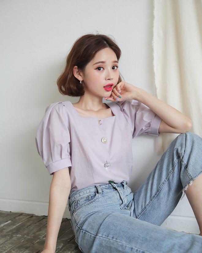 Vòng 1 lép kẹp tưởng không thể cứu, sắm ngay 3 mẫu áo này là quyến rũ ngay!