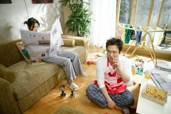 Chồng hóa đá khi biết danh tính nữ chủ nhân của gia đình hàng xóm giàu có mới chuyển đến ở cạnh