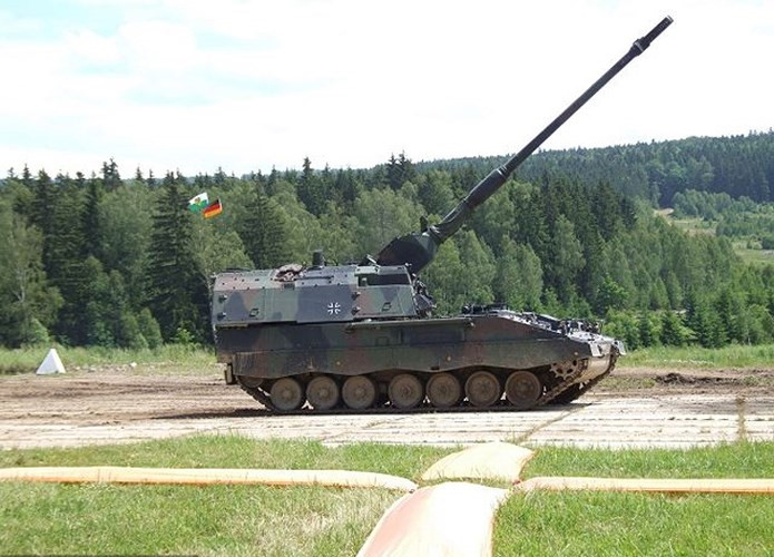 Soi sức mạnh đáng gờm của hoàng đế pháo binh châu Âu