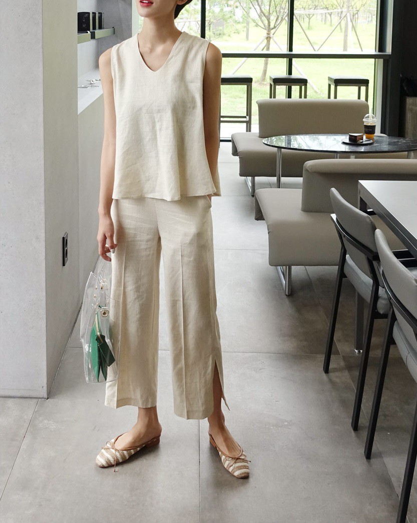 Tưởng sẽ làm lộ bắp tay to nhưng thực ra, mẫu áo này lại giúp cánh tay trông thon gọn hơn bội phần Tưởng sẽ làm lộ bắp tay to nhưng thực ra, mẫu áo này lại giúp cánh tay trông thon gọn hơn bội phần
