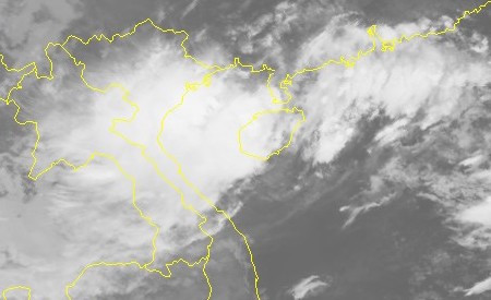 Vùng áp thấp trên Biển Đông mạnh lên thành áp thấp nhiệt đới