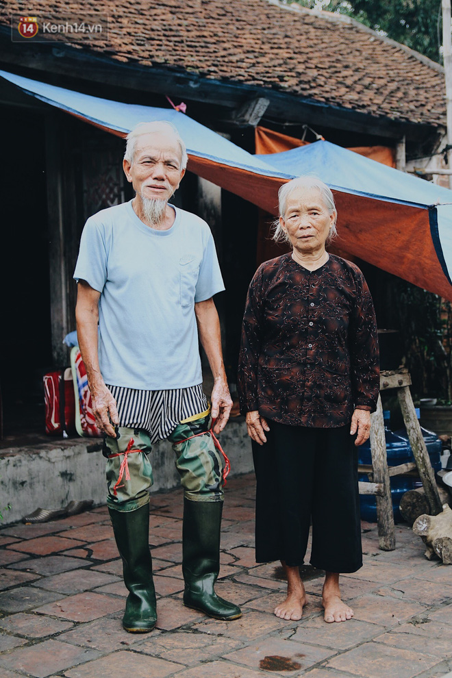 Vui như bà con Chương Mỹ sau trận lũ lịch sử: Mấy đứa cháu được về rồi, nhà cửa rộn ràng hẳn lên! Vui như bà con Chương Mỹ sau trận lũ lịch sử: Mấy đứa cháu được về rồi, nhà cửa rộn ràng hẳn lên!