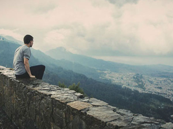 Bạn gái dằn vặt vì lỡ ngủ với người khác