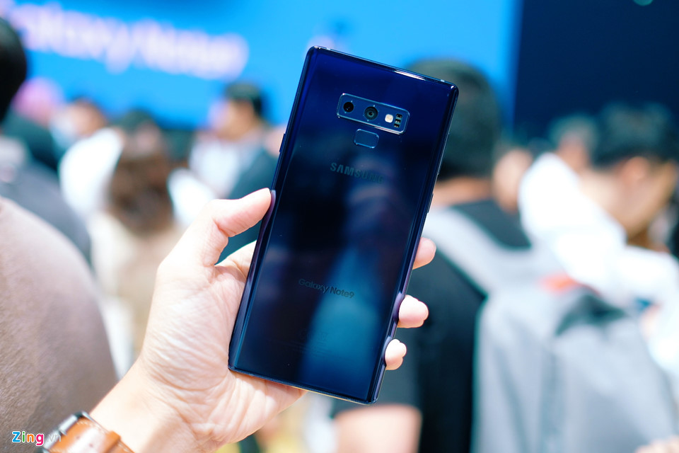 Ảnh chi tiết Galaxy Note9 vừa ra mắt: To, sắc sảo và thông minh hơn