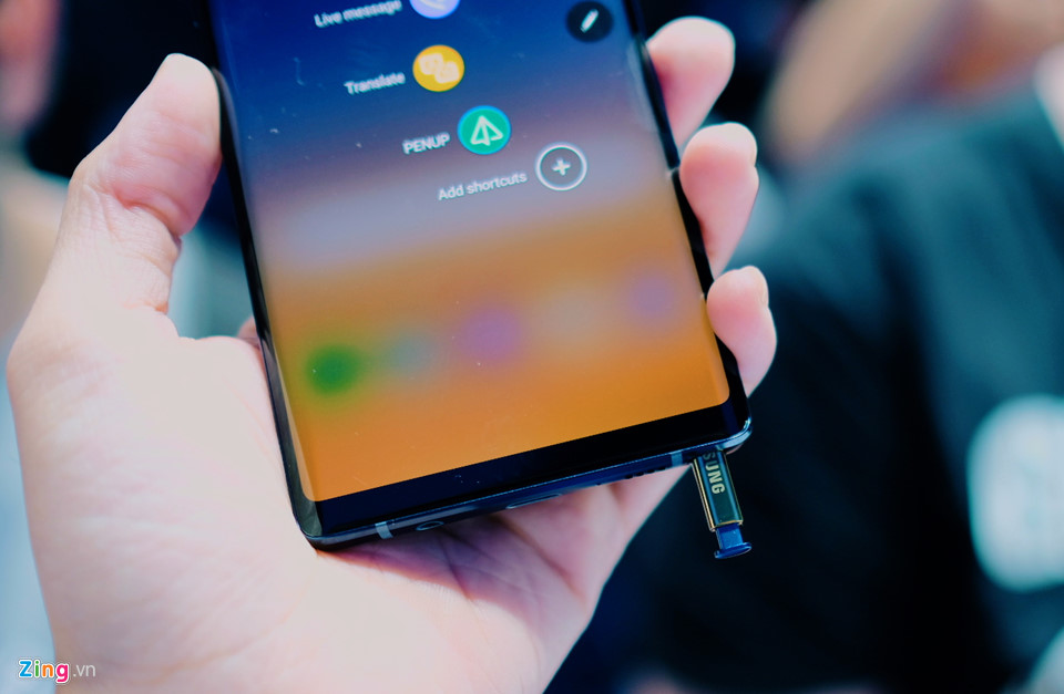Ảnh chi tiết Galaxy Note9 vừa ra mắt: To, sắc sảo và thông minh hơn