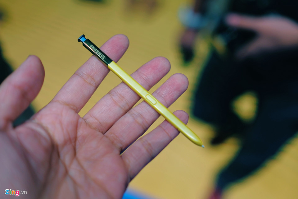 Ảnh chi tiết Galaxy Note9 vừa ra mắt: To, sắc sảo và thông minh hơn