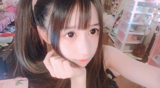 Hot girl Tik Tok Trung Quốc nửa triệu followers bị bóc mẽ mặt giả, gia thế giả Hot girl Tik Tok Trung Quốc nửa triệu followers bị bóc mẽ mặt giả, gia thế giả