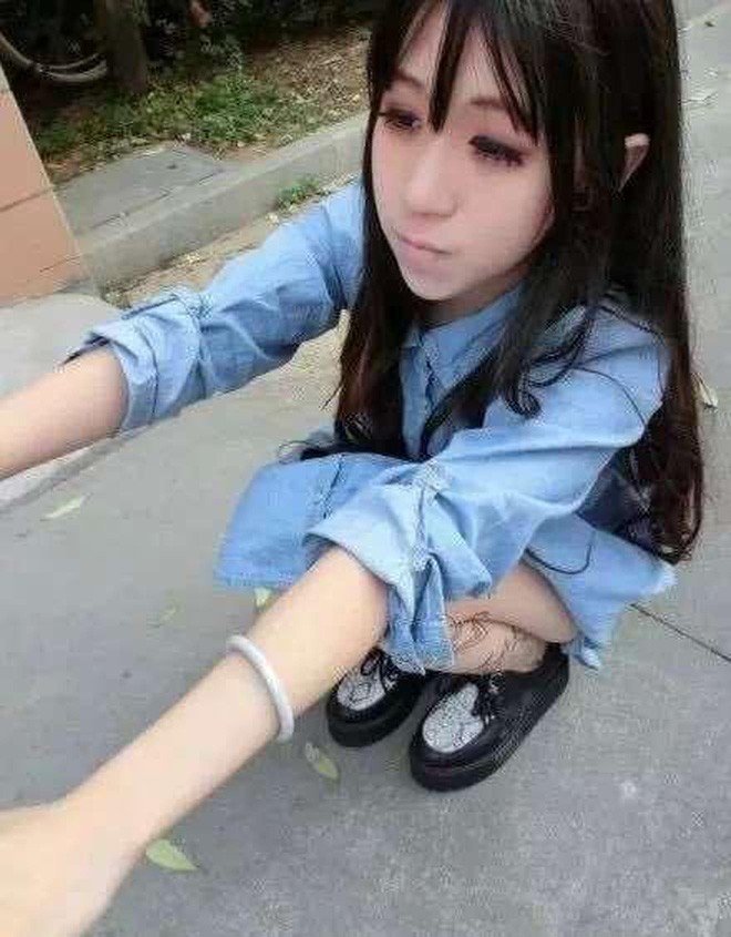 Hot girl Tik Tok Trung Quốc nửa triệu followers bị bóc mẽ mặt giả, gia thế giả Hot girl Tik Tok Trung Quốc nửa triệu followers bị bóc mẽ mặt giả, gia thế giả