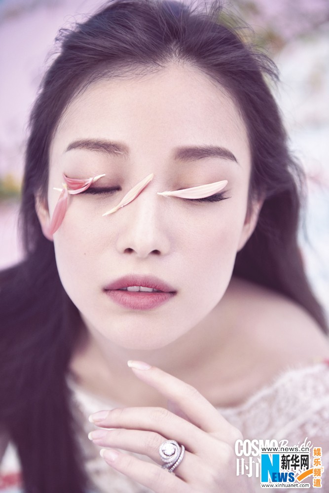So sánh 5 cô bạn gái của Phùng Thiệu Phong: Người bị chê EQ thấp, kẻ lộ ảnh nóng thuở chập chững vào nghề So sánh 5 cô bạn gái của Phùng Thiệu Phong: Người bị chê EQ thấp, kẻ lộ ảnh nóng thuở chập chững vào nghề