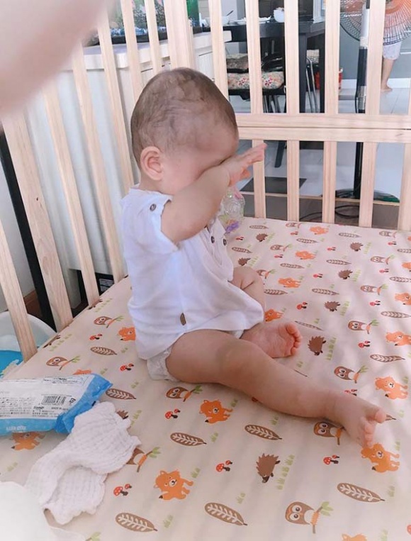 Sau hơn 1 năm úp mở, cuối cùng ca sĩ Nam Cường cũng chịu khoe ảnh cận mặt con trai Sau hơn 1 năm úp mở, cuối cùng ca sĩ Nam Cường cũng chịu khoe ảnh cận mặt con trai