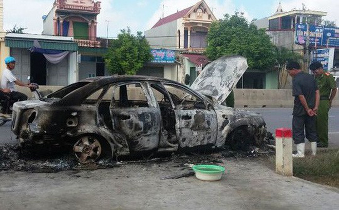 Truy xét đối tượng đốt xe ô tô tải của công ty