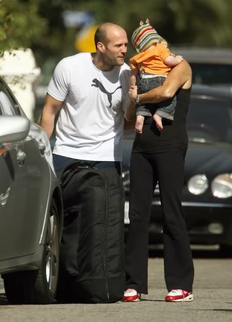 Siêu sao Jason Statham: Gã bán hàng rong mánh khóe và kẻ giàu sang nghiện đi dép lê Siêu sao Jason Statham: Gã bán hàng rong mánh khóe và kẻ giàu sang nghiện đi dép lê