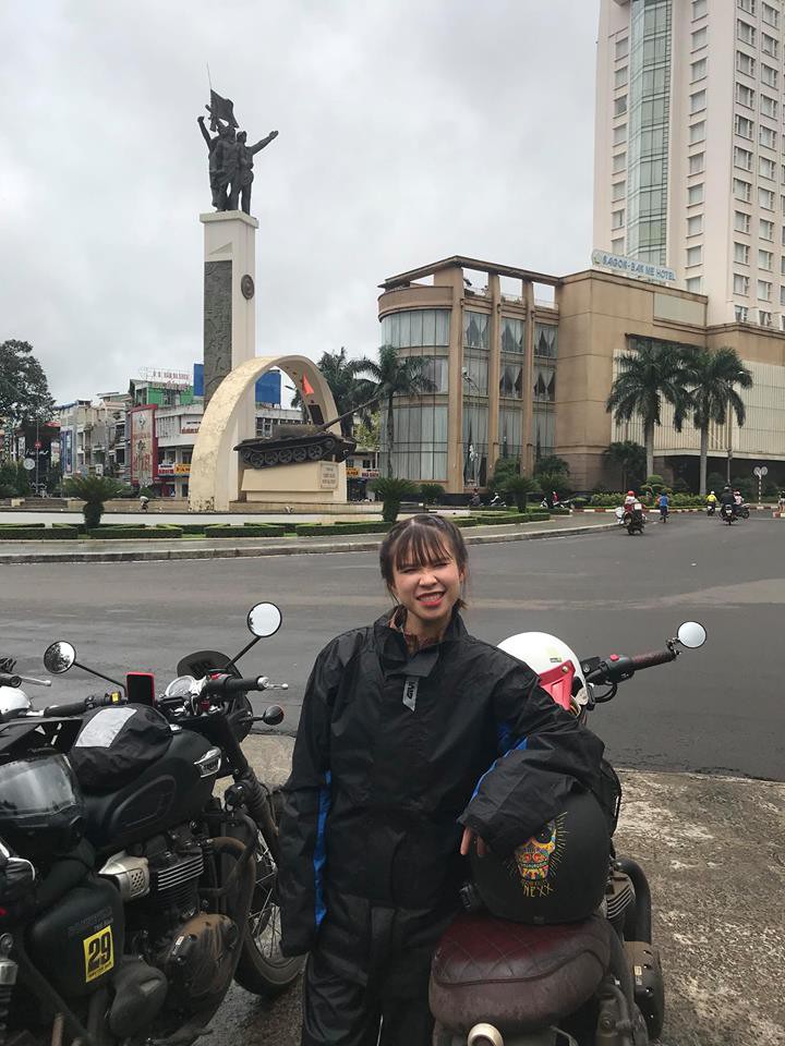Chịu chơi như vợ chồng Khởi My - Kelvin Khánh, sẵn sàng chạy mô tô vài trăm km đi phượt Chịu chơi như vợ chồng Khởi My - Kelvin Khánh, sẵn sàng chạy mô tô vài trăm km đi phượt