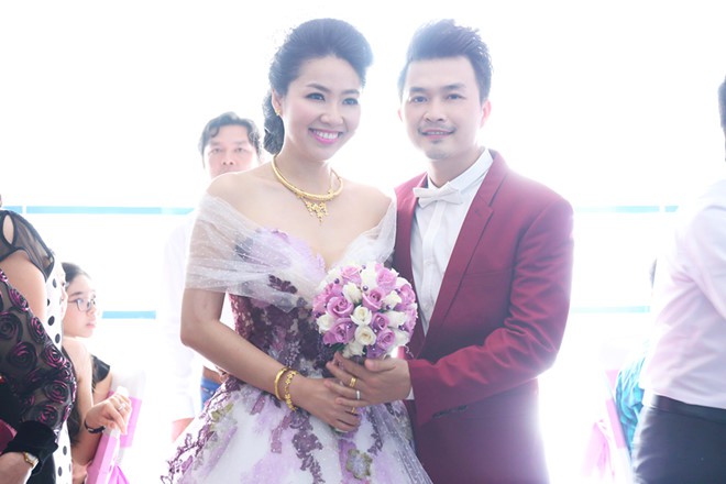 Lê Khánh kỉ niệm 16 năm yêu với ông xã trước khi lâm bồn chào đón con đầu lòng Lê Khánh kỉ niệm 16 năm yêu với ông xã trước khi lâm bồn chào đón con đầu lòng