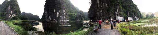 Giữa tin đồn cưới chạy bầu, Nhã Phương vui vẻ đi quay phim, khéo léo khoe vòng eo con kiến