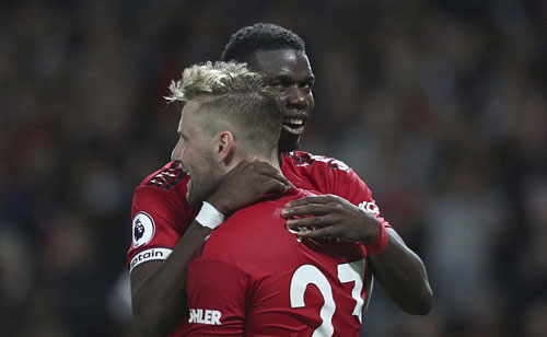Pogba cân bằng một kỷ lục ở Ngoại hạng Anh