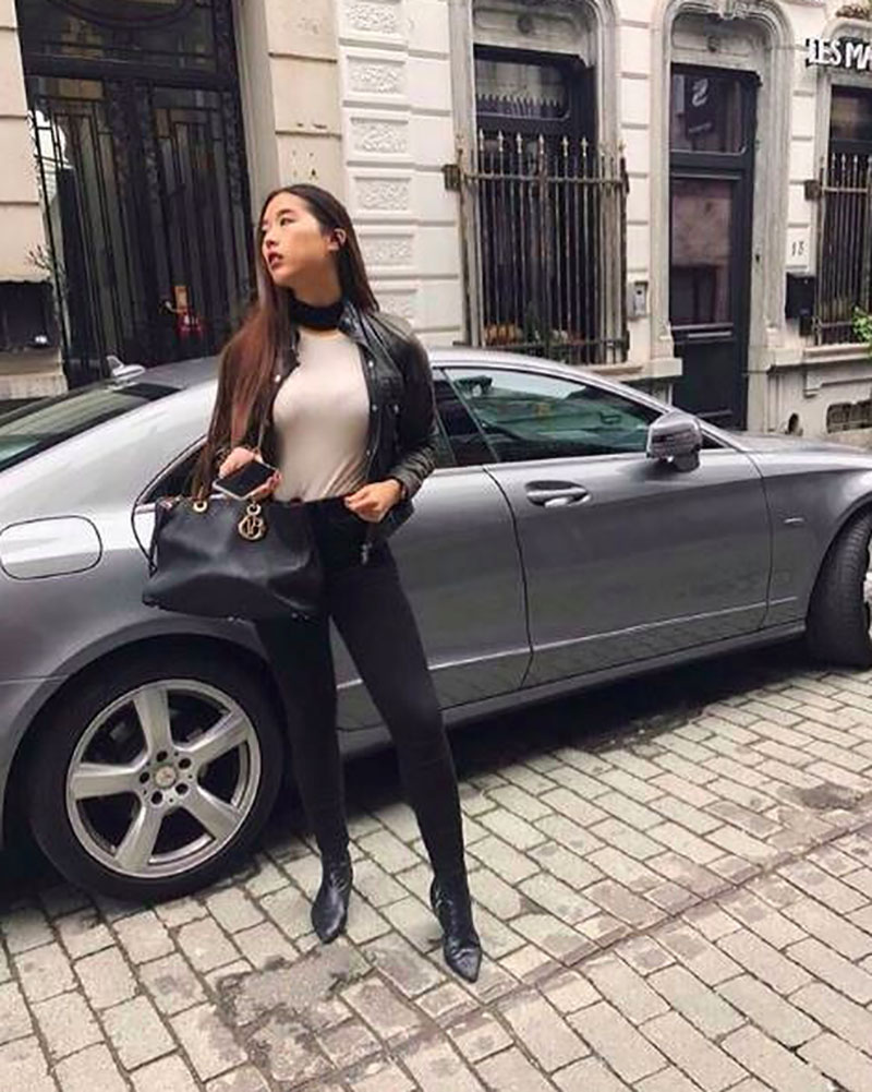 Xinh đẹp, quyến rũ và nóng bỏng - đây là những cô nàng gây chú ý khi gia nhập hội bạn gái người nổi tiếng