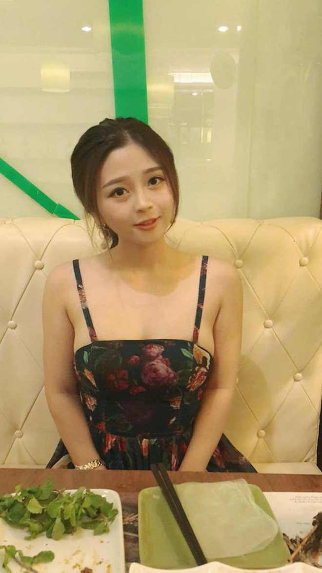 9X xinh đẹp khoe bắp tay cuồn cuộn nhưng thân hình đồng hồ cát mới là điều khiến dân tình chú ý 9X xinh đẹp khoe bắp tay cuồn cuộn nhưng thân hình đồng hồ cát mới là điều khiến dân tình chú ý