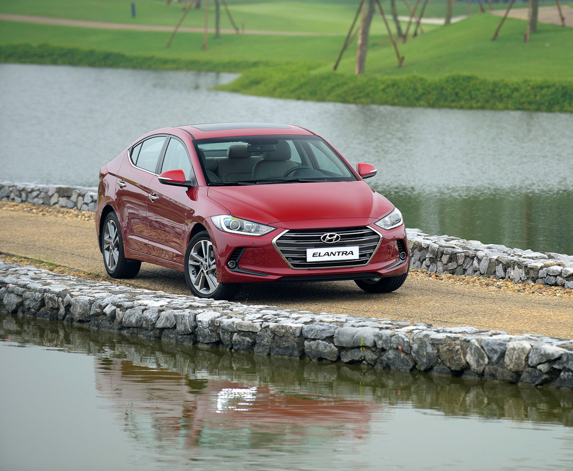 10 xe bán chạy tháng 7/2018: Sân chơi riêng của xe lắp ráp