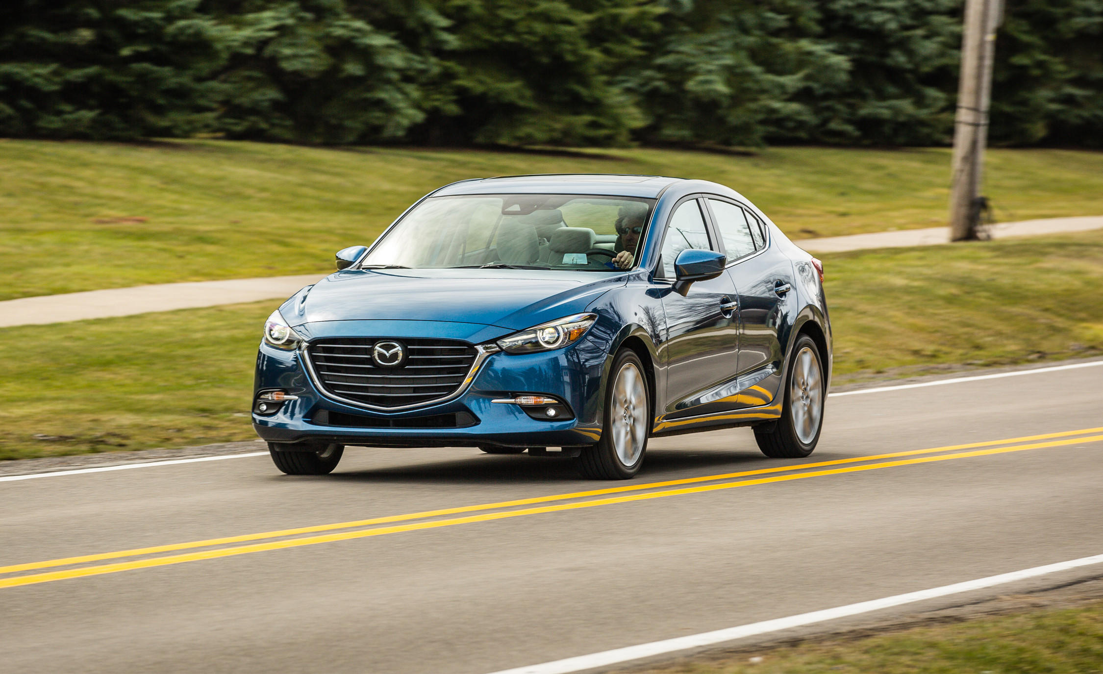 10 xe bán chạy tháng 7/2018: Sân chơi riêng của xe lắp ráp