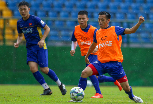 Văn Quyết: 20 cầu thủ Olympic Việt Nam đều là đội trưởng’