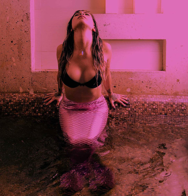 Thông tin hiếm hoi về nữ ca sĩ bị cưỡng hiếp, giết hại trên bờ biển