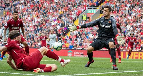 Salah giúp Liverpool đòi đỉnh bảng từ tay Chelsea