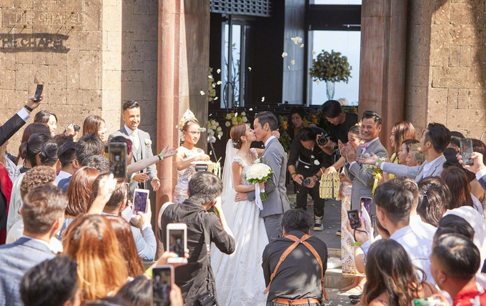 Trịnh Gia Dĩnh khóc trong ngày cưới Hoa hậu Hong Kong