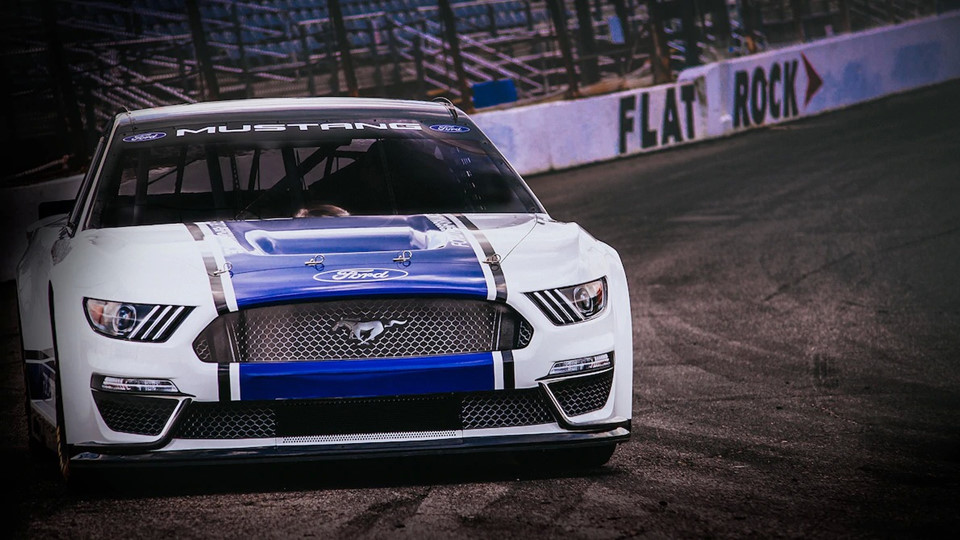Chiêm ngưỡng mẫu xe đua Ford Mustang NASCAR