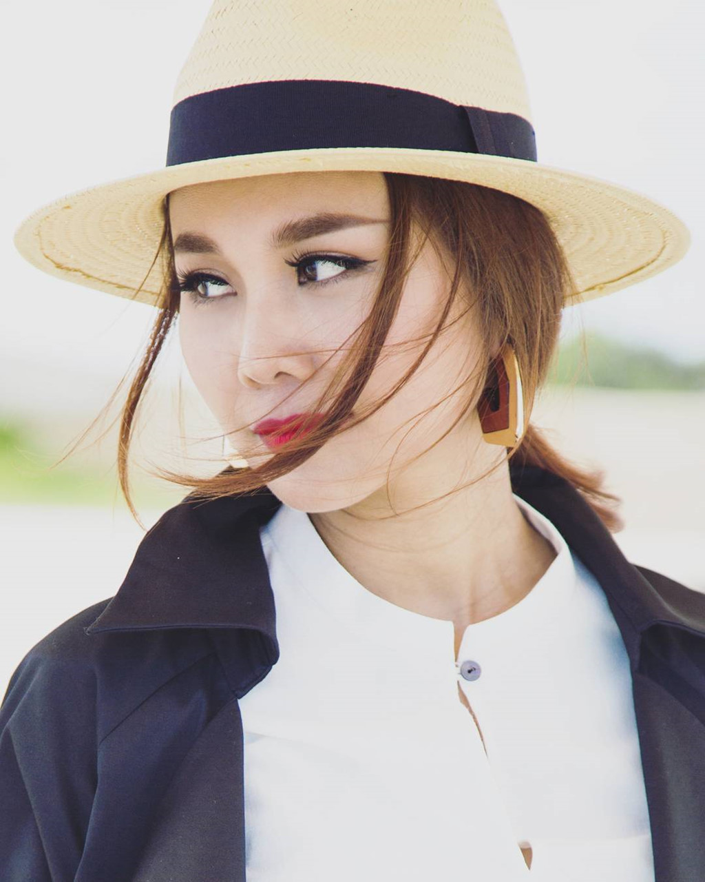 Thanh Hằng nghiện dùng mũ cối nhất showbiz Việt