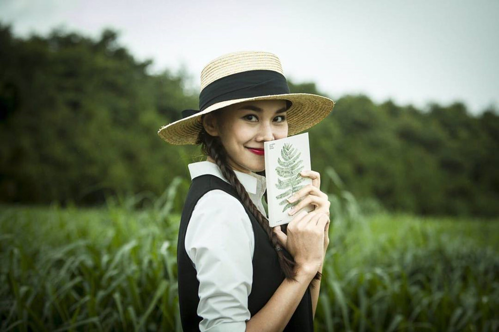 Thanh Hằng nghiện dùng mũ cối nhất showbiz Việt