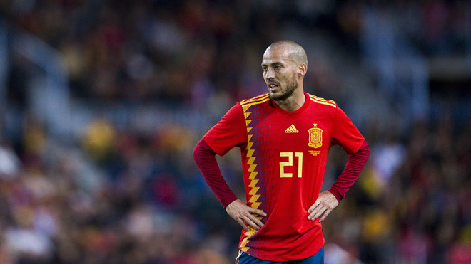 Nối tiếp Pique, David Silva tuyên bố giã từ ĐT Tây Ban Nha